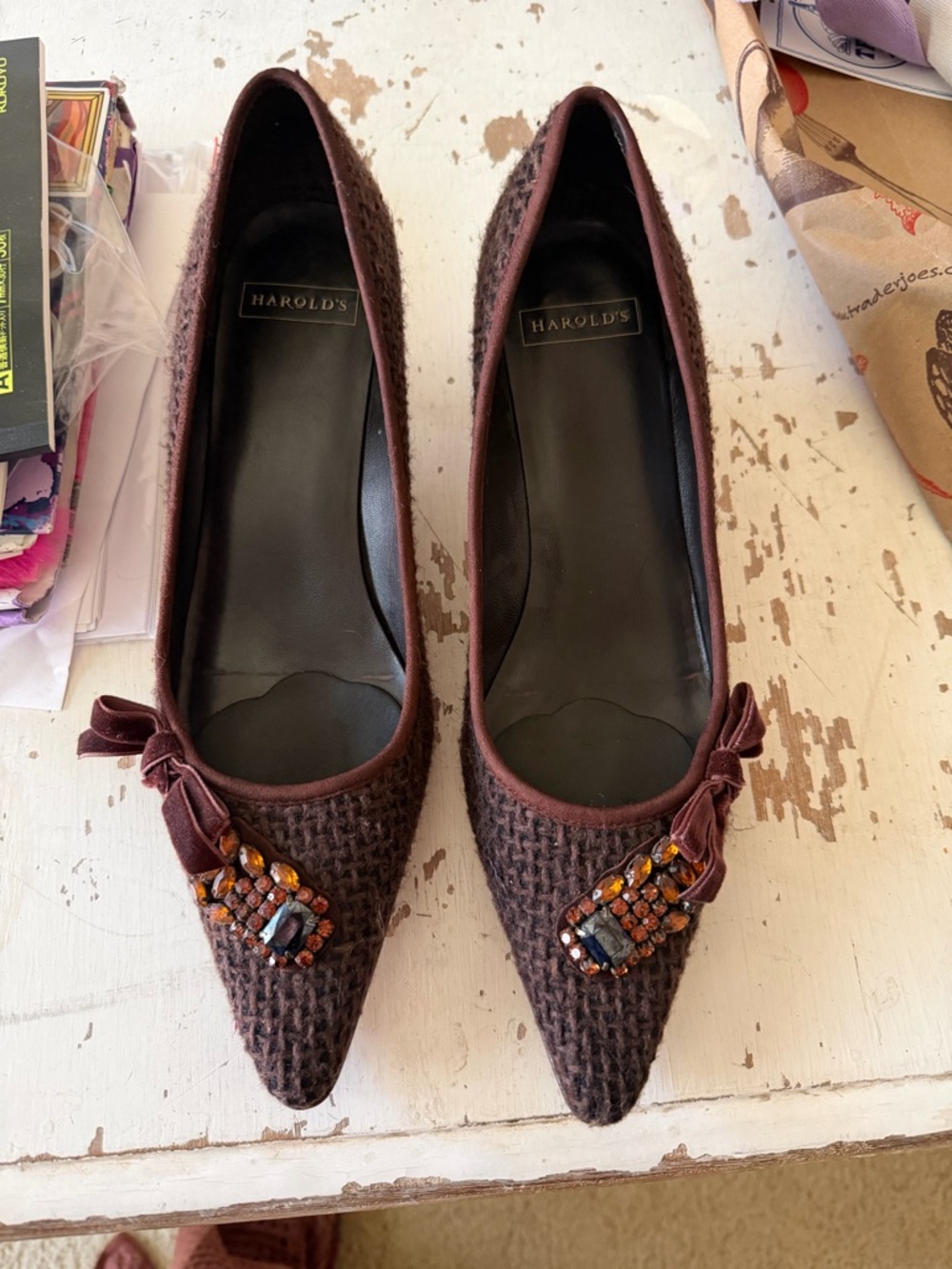 Harold's Women's Pointed Toe Brown Wool tweed kitten heel with Embellishment 7